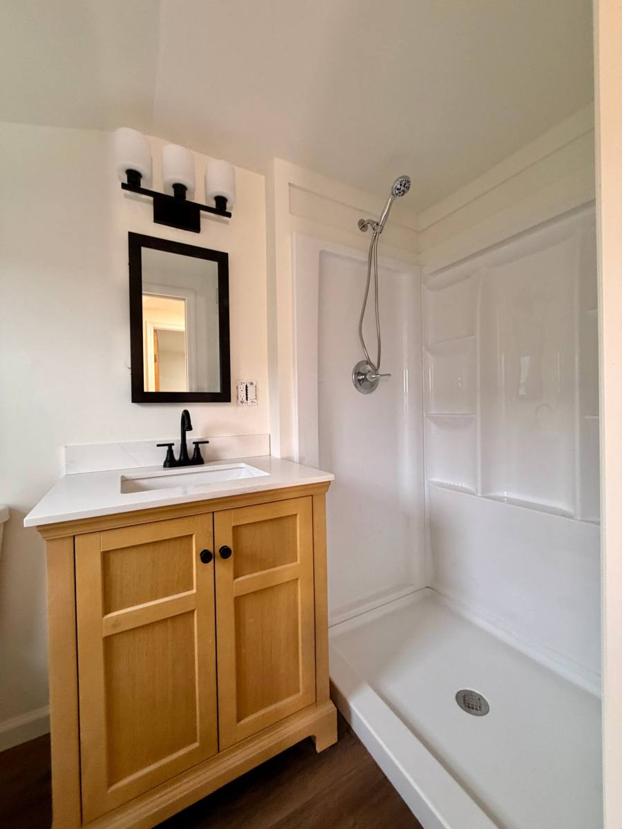 Apartment for rent at 512 Nassau Blvd #1B, Williston Park, NY 11596