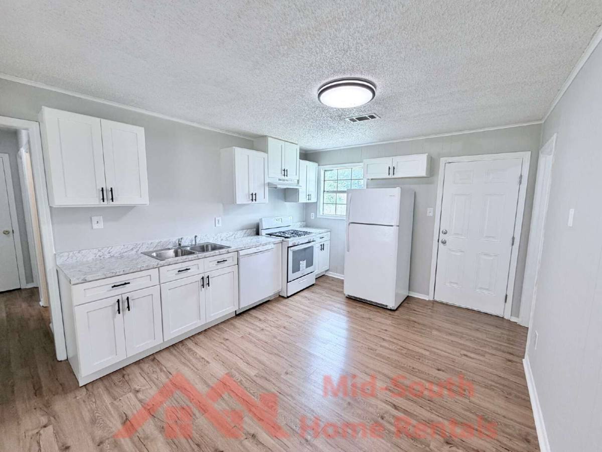House for rent at 4011 Double Tree Rd, Memphis, TN 38109