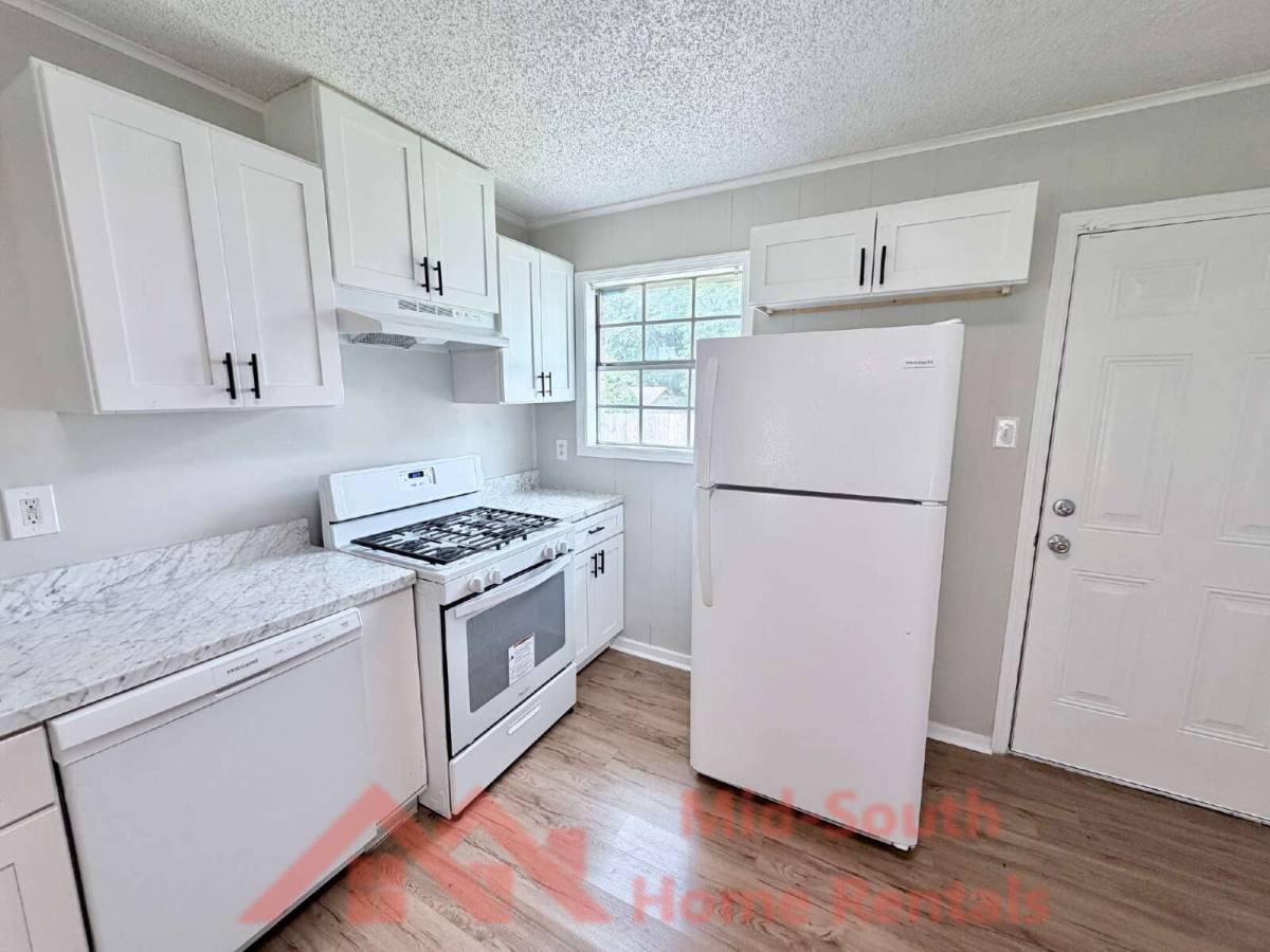 House for rent at 4011 Double Tree Rd, Memphis, TN 38109