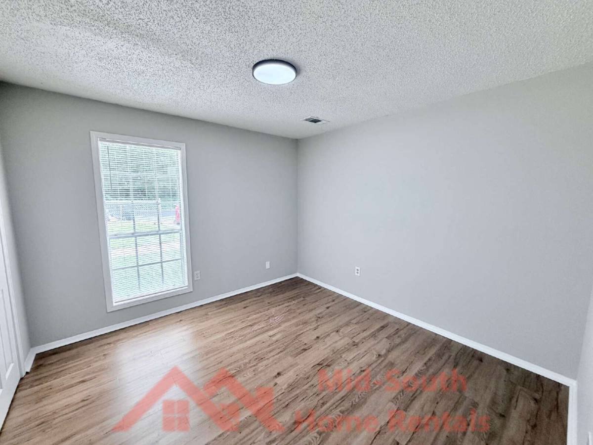House for rent at 4011 Double Tree Rd, Memphis, TN 38109