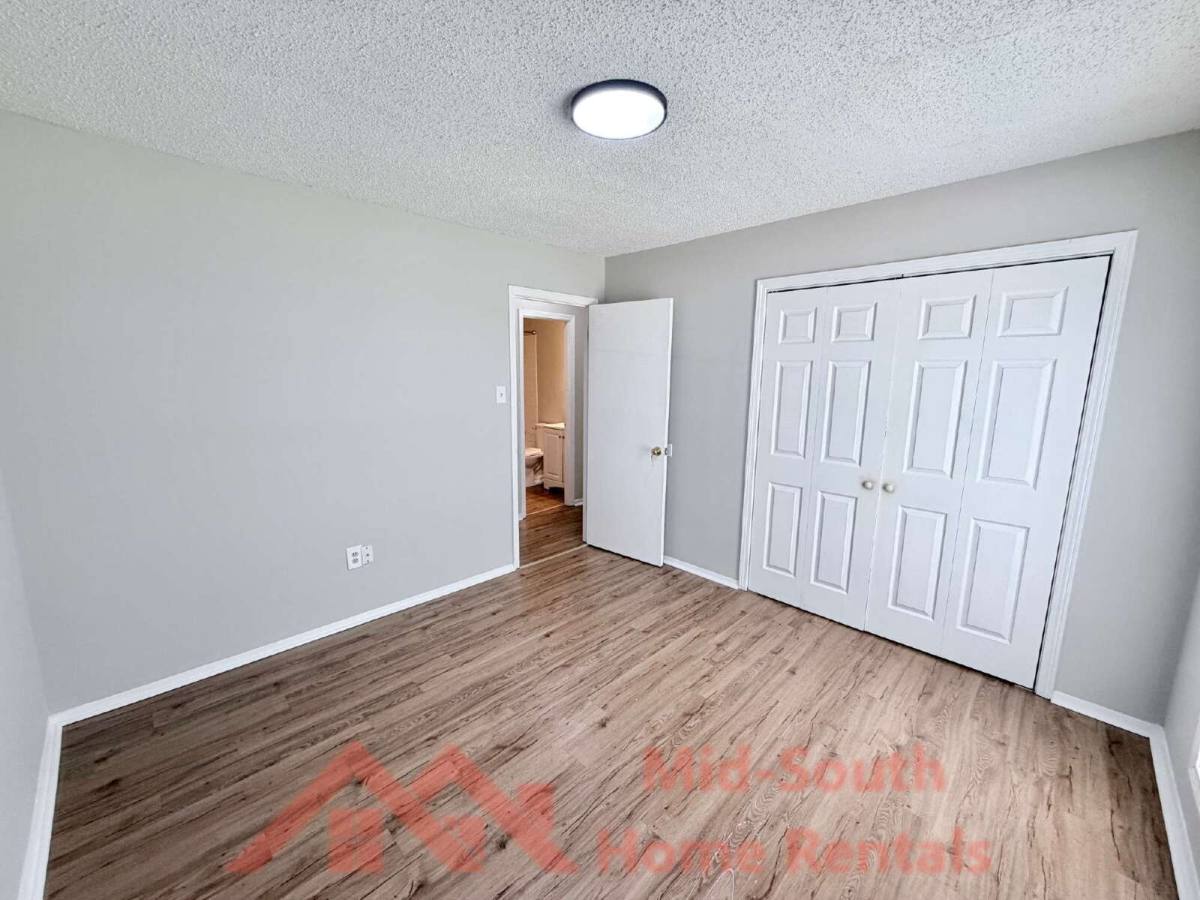 House for rent at 4011 Double Tree Rd, Memphis, TN 38109