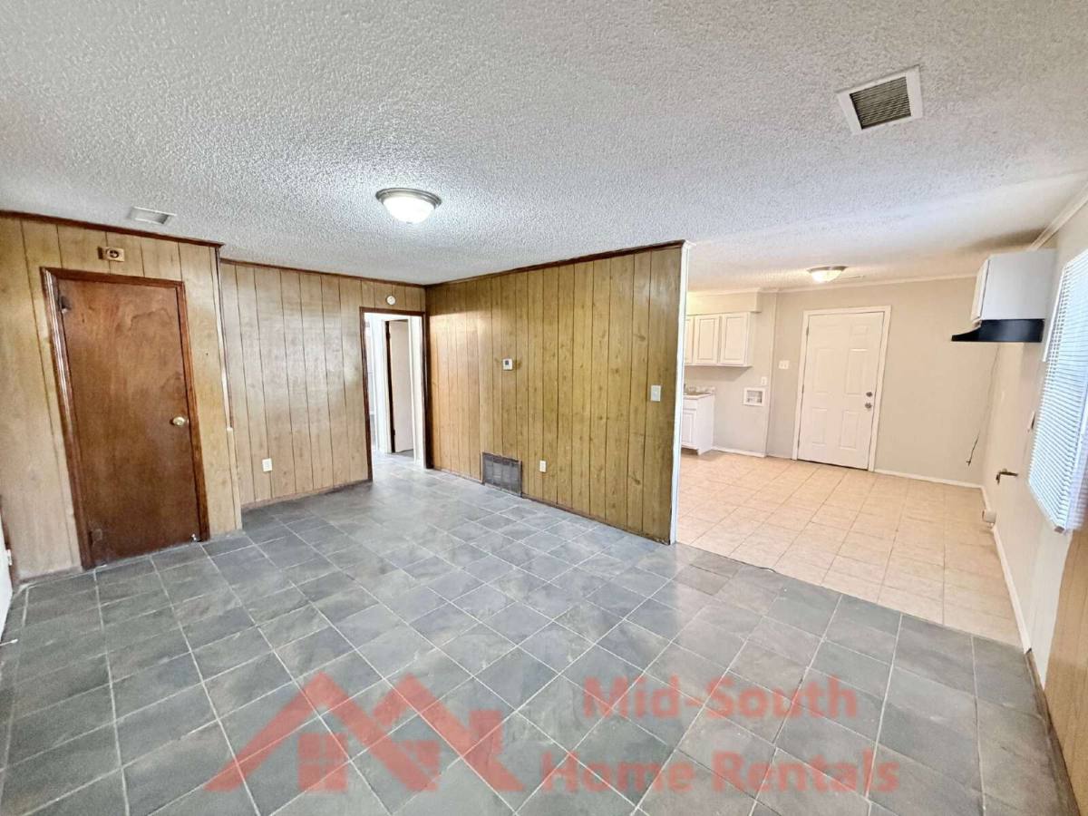 House for rent at 3205 Madewell Dr, Memphis, TN 38127