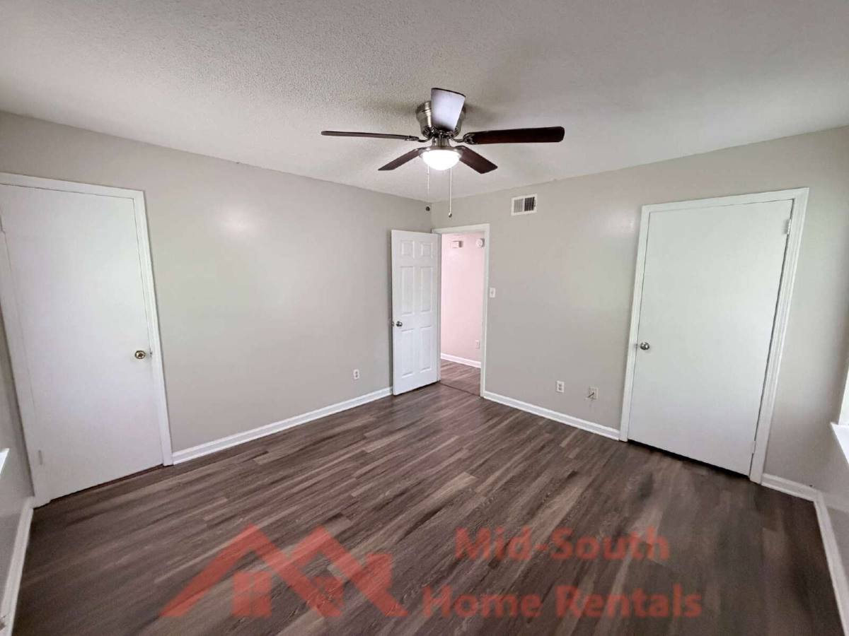 Townhouse for rent at 3829 Walsingham Dr, Memphis, TN 38128
