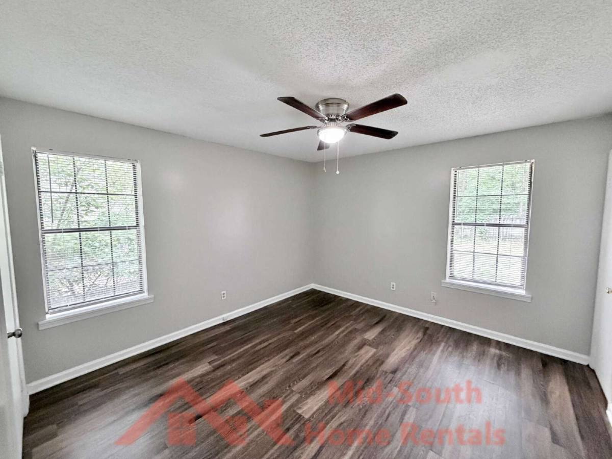 Townhouse for rent at 3829 Walsingham Dr, Memphis, TN 38128