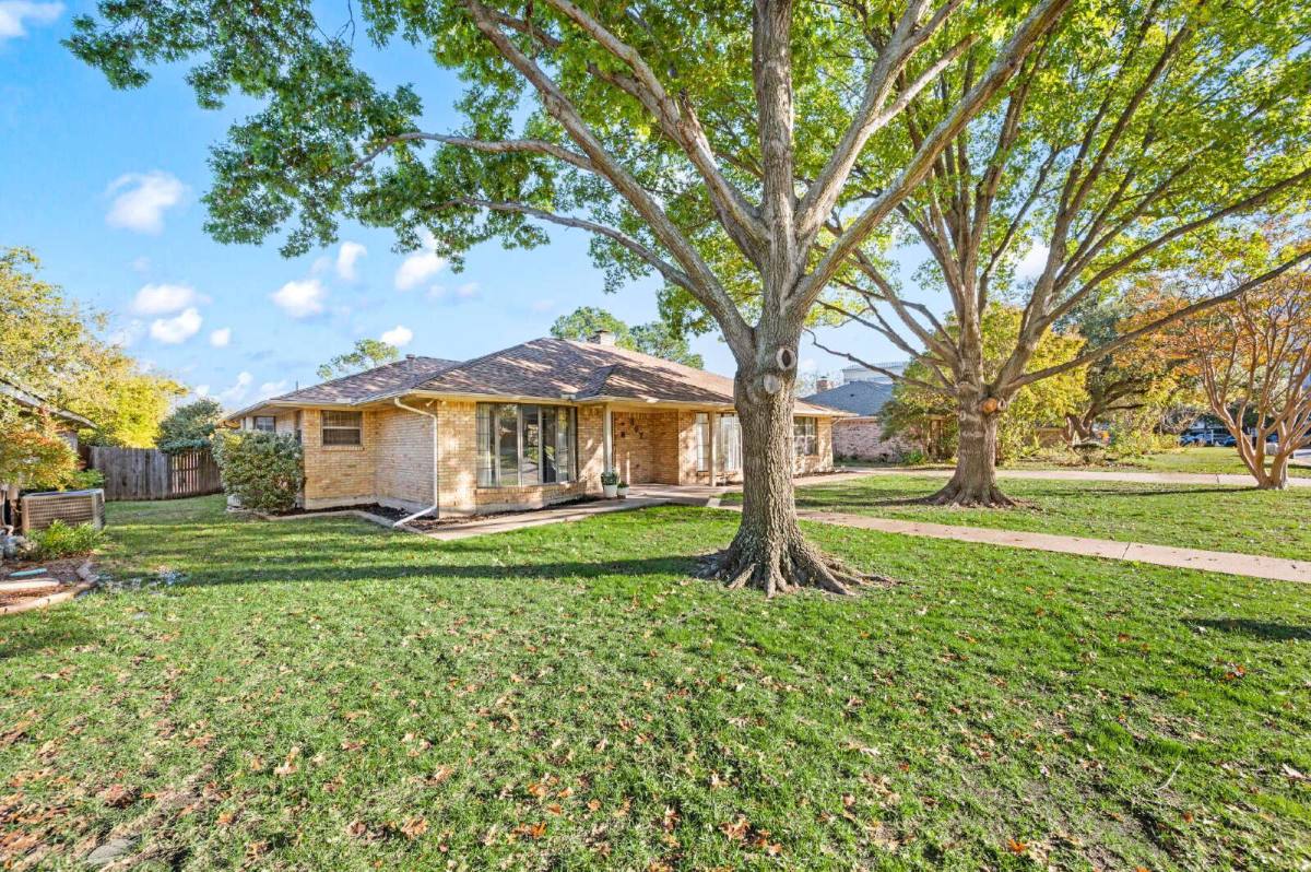 House for rent at 507 Crestview Dr, Grapevine, TX 76051