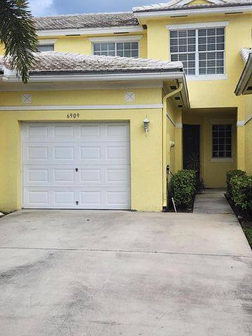 Townhouse for rent at 6909 Blue Skies Dr, Lake Worth, FL 33463