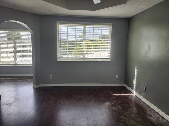 Townhouse for rent at 6909 Blue Skies Dr, Lake Worth, FL 33463