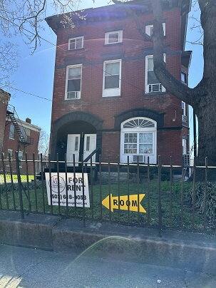 Apartment for rent at 308 E Jacob St Rm #7, Louisville, KY 40203