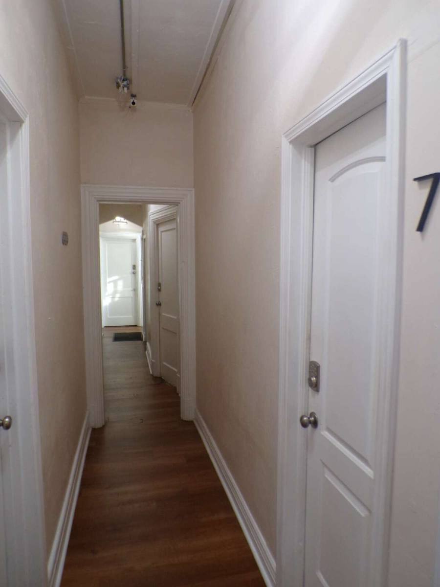 Apartment for rent at 308 E Jacob St Rm #7, Louisville, KY 40203