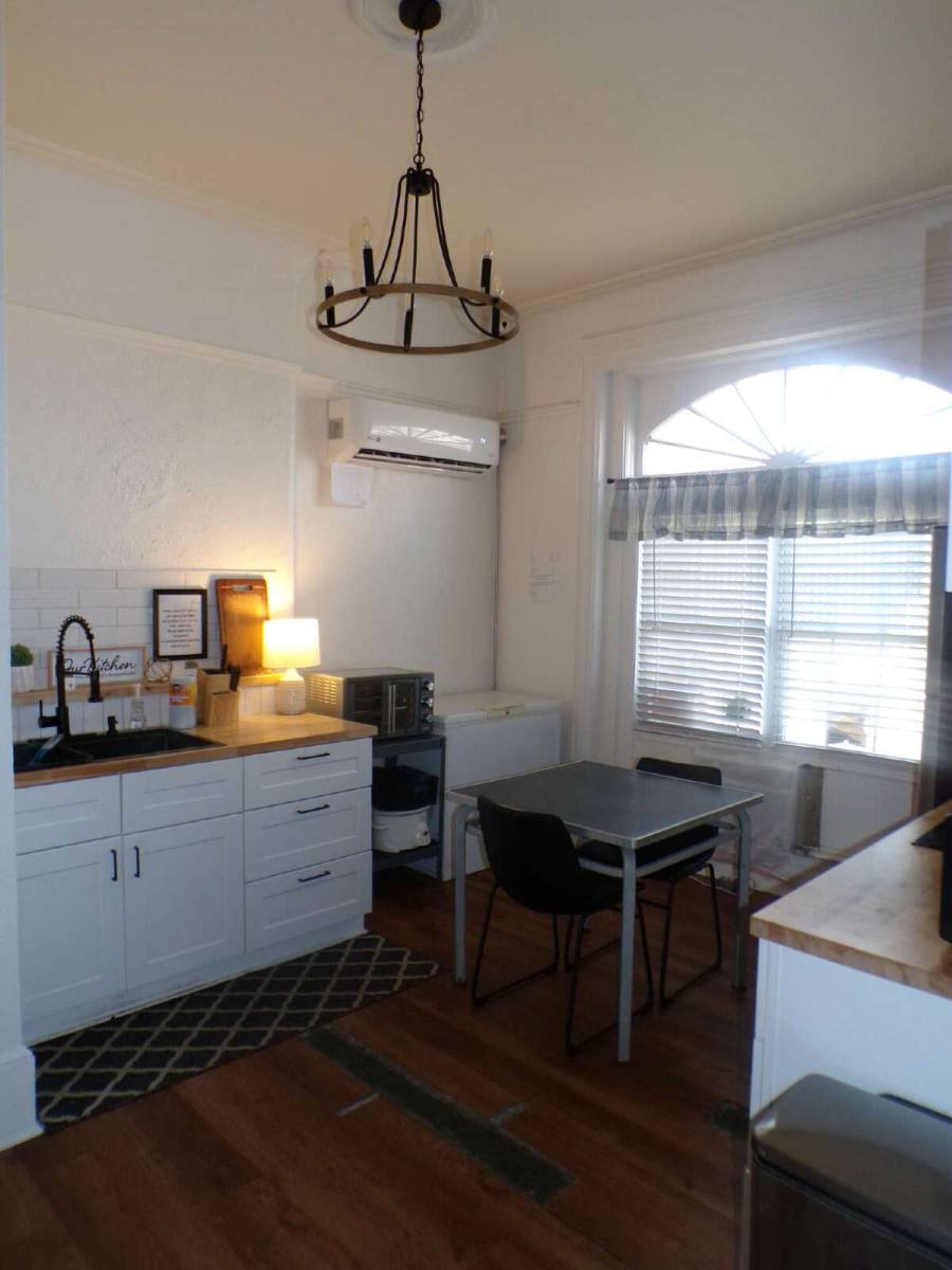 Apartment for rent at 308 E Jacob St Rm #7, Louisville, KY 40203