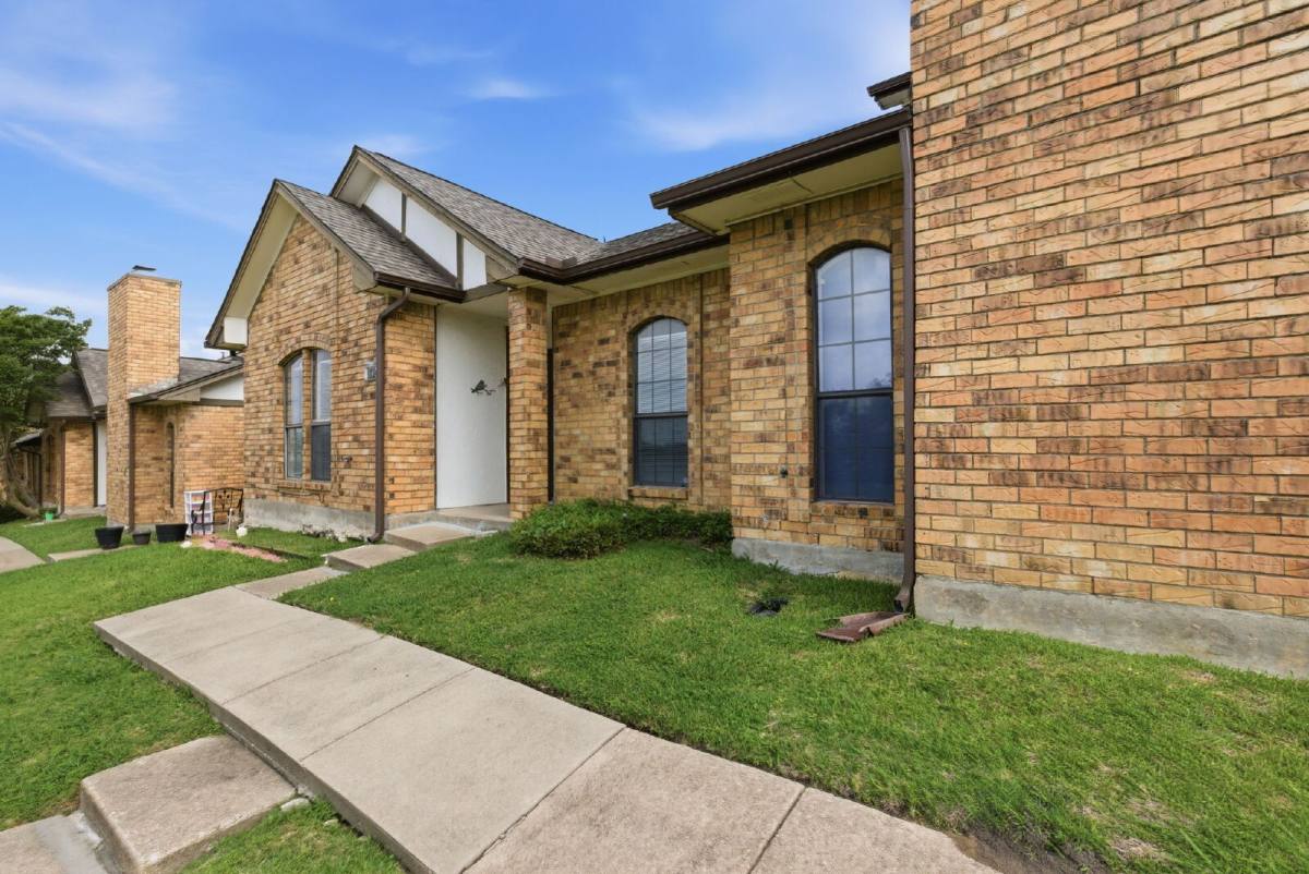 House for rent at 6324 Alissa Dr, Rowlett, TX 75089