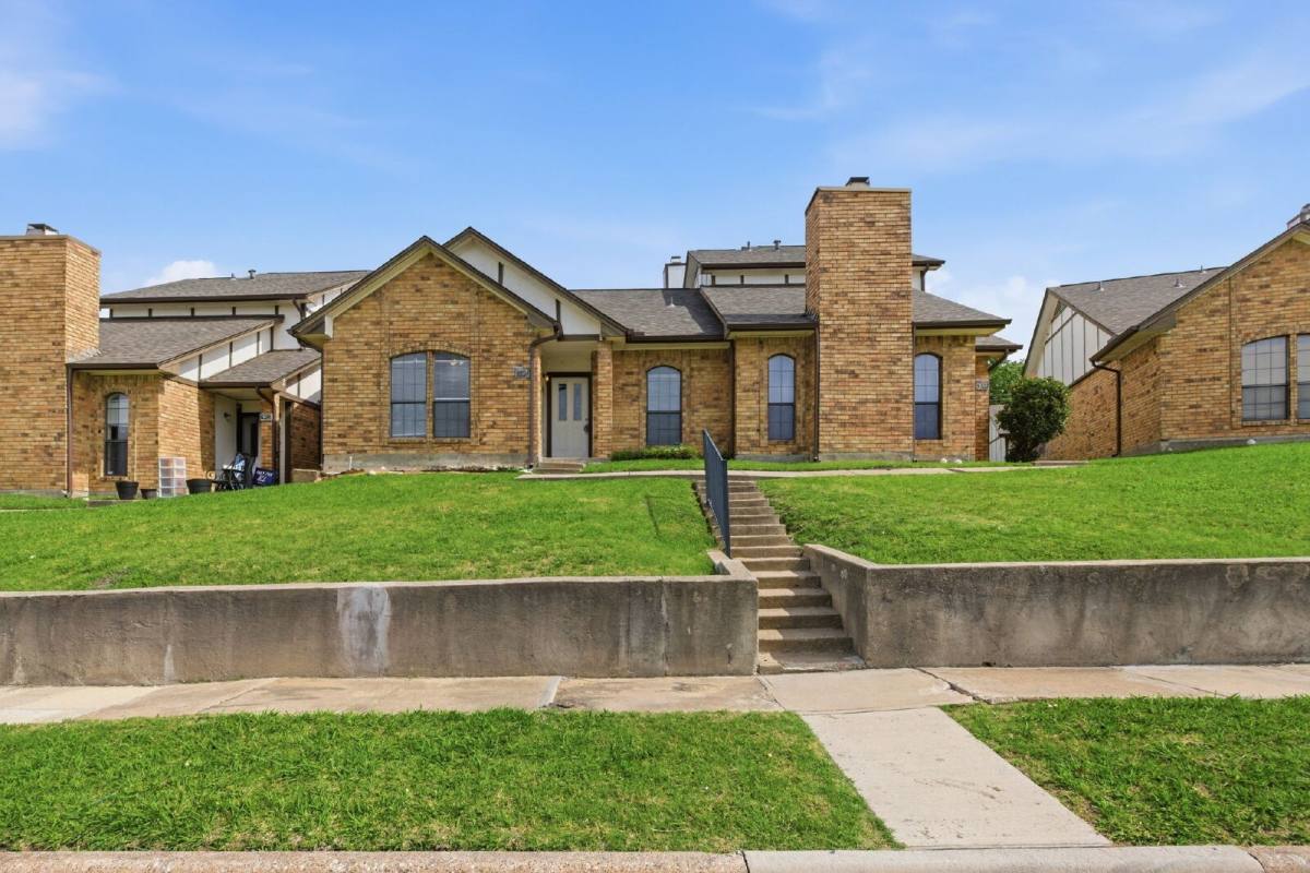 House for rent at 6324 Alissa Dr, Rowlett, TX 75089