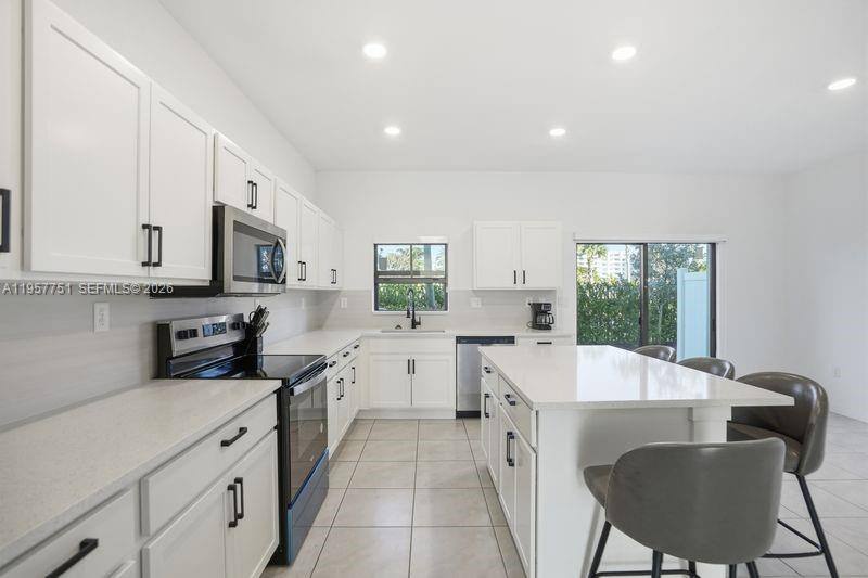 Townhouse for rent at 816 NW 3rd Terrace #818, Pompano Beach, FL 33060