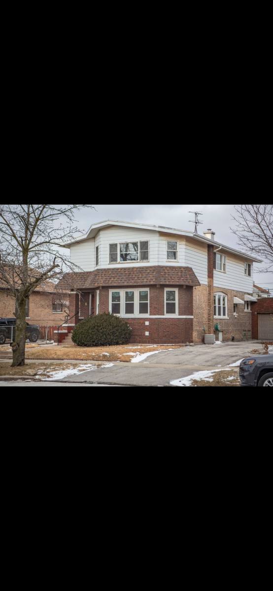 Apartment for rent at 2336 W 122nd St #2, Blue Island, IL 60406