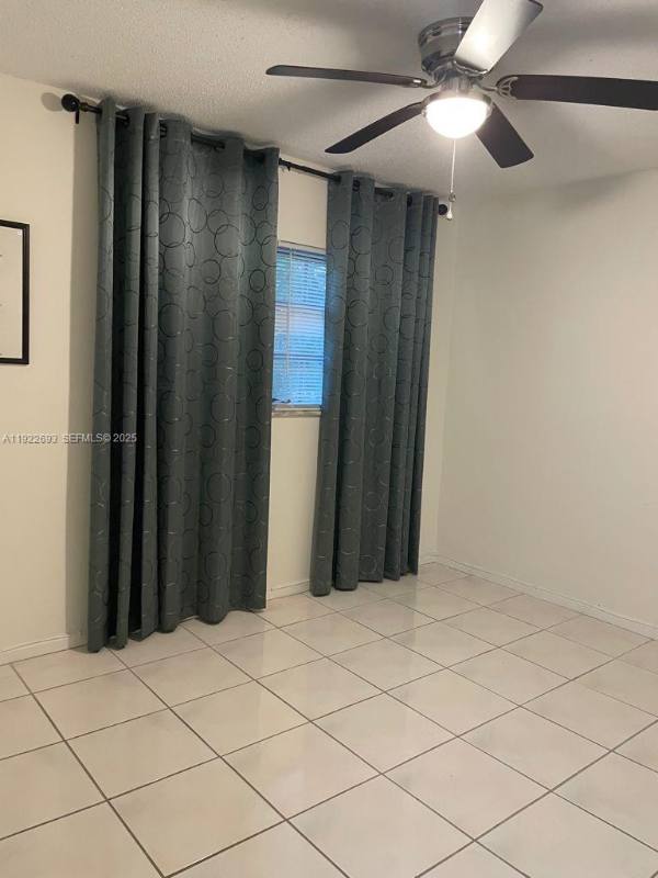 Townhouse for rent at 3141 N Palm Aire Dr, Pompano Beach, FL 33069
