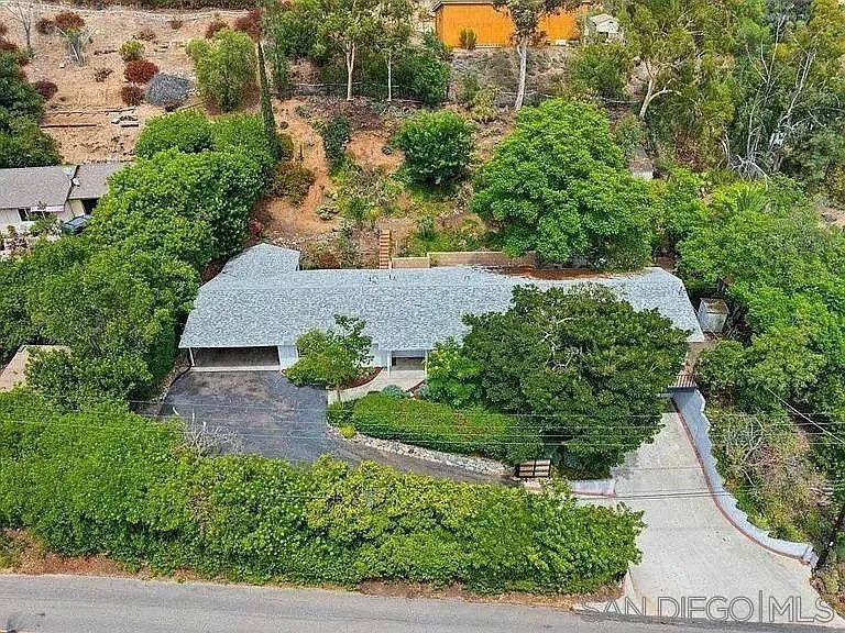 Apartment for rent at 4221 Vista Way #1 2, La Mesa, CA 91941