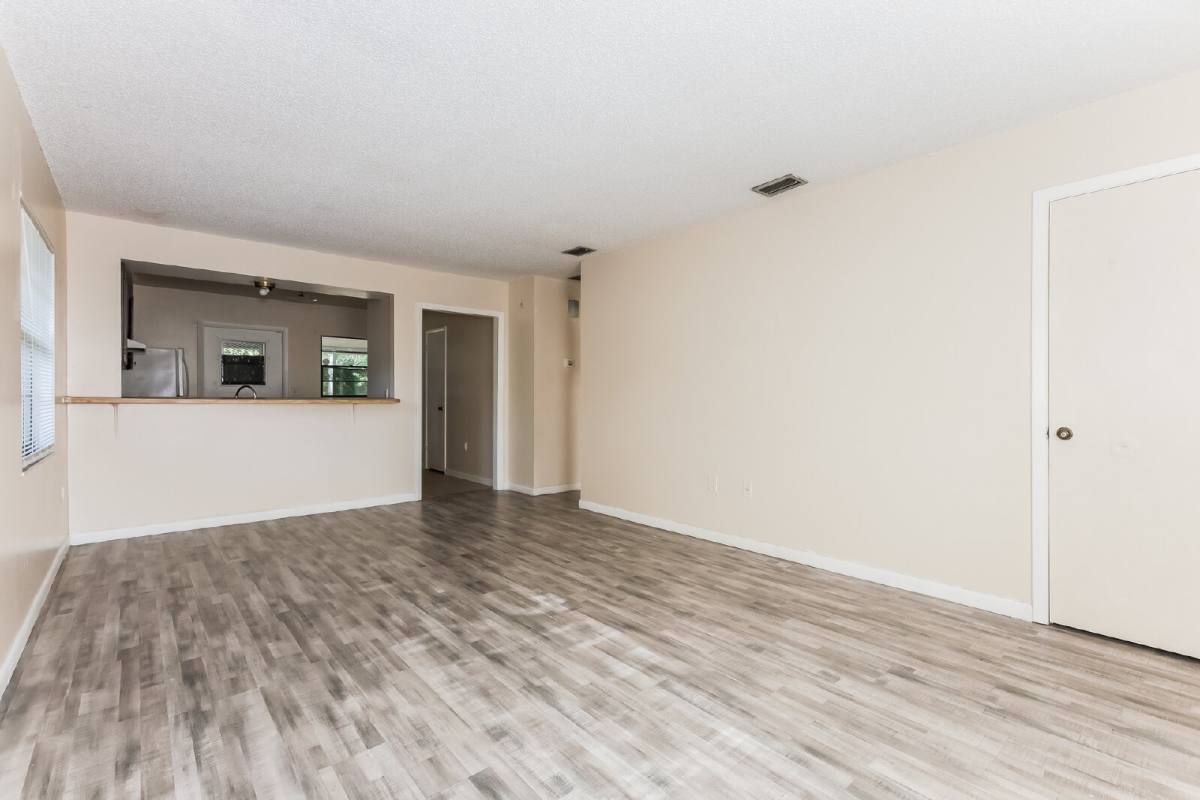 Apartment for rent at 620 Emerald Ave #1, Lake Wales, FL 33853