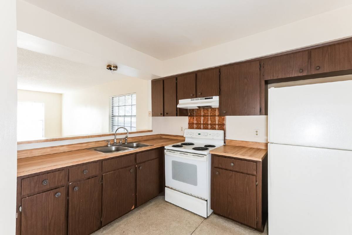 Apartment for rent at 620 Emerald Ave #1, Lake Wales, FL 33853