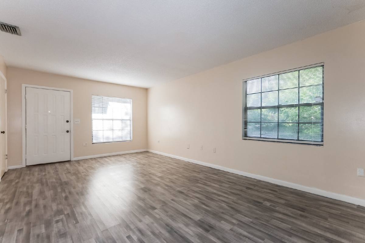 Apartment for rent at 620 Emerald Ave #1, Lake Wales, FL 33853