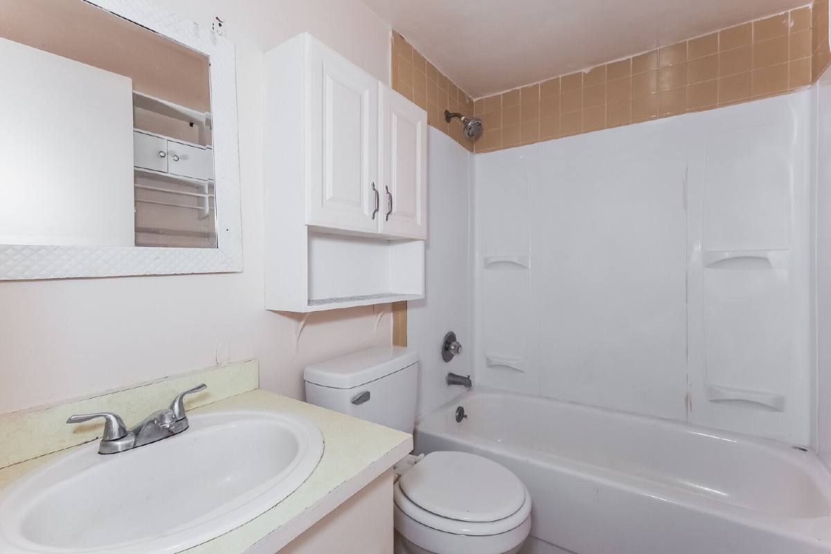 Apartment for rent at 620 Emerald Ave #1, Lake Wales, FL 33853