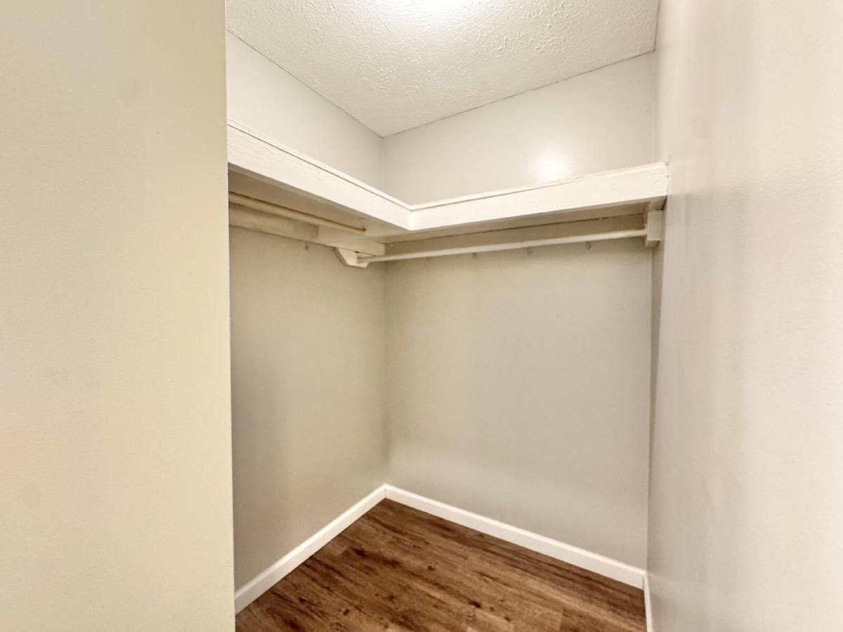 Apartment for rent at 417 Harrodswood Rd #A, Frankfort, KY 40601