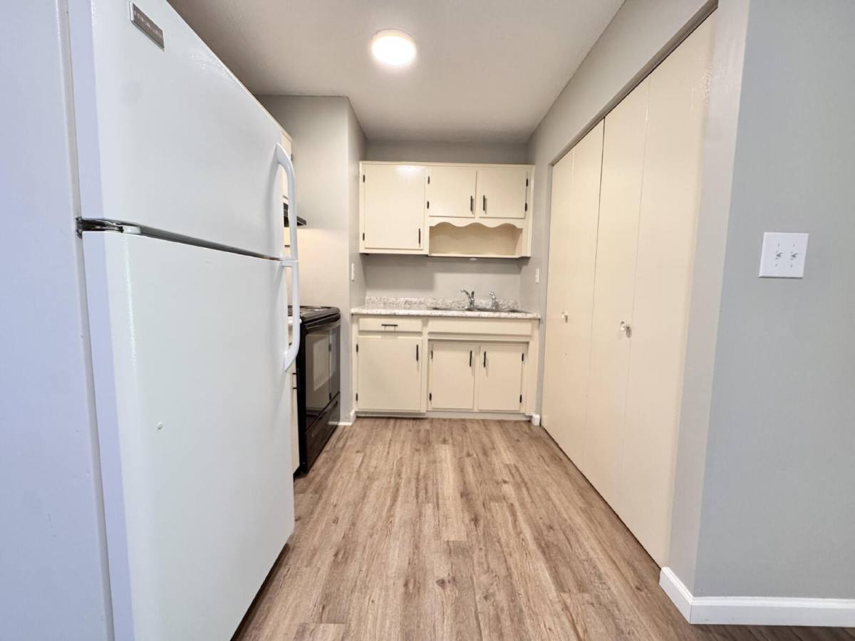Apartment for rent at 417 Harrodswood Rd #A, Frankfort, KY 40601