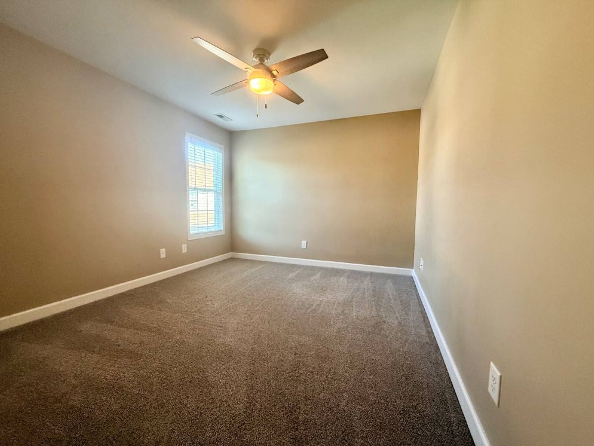 House for rent at 1820 Shady Knoll Lane, Fayetteville, NC 28314