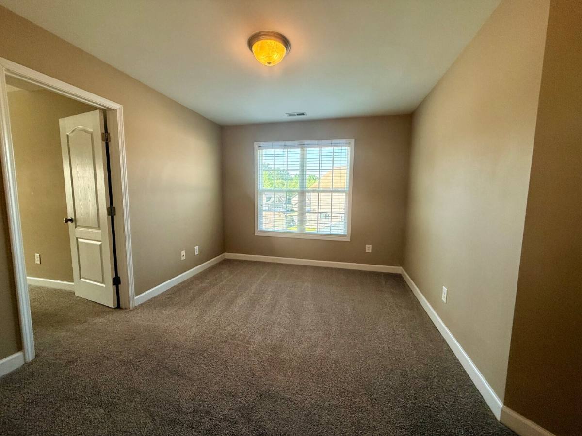 House for rent at 1820 Shady Knoll Lane, Fayetteville, NC 28314