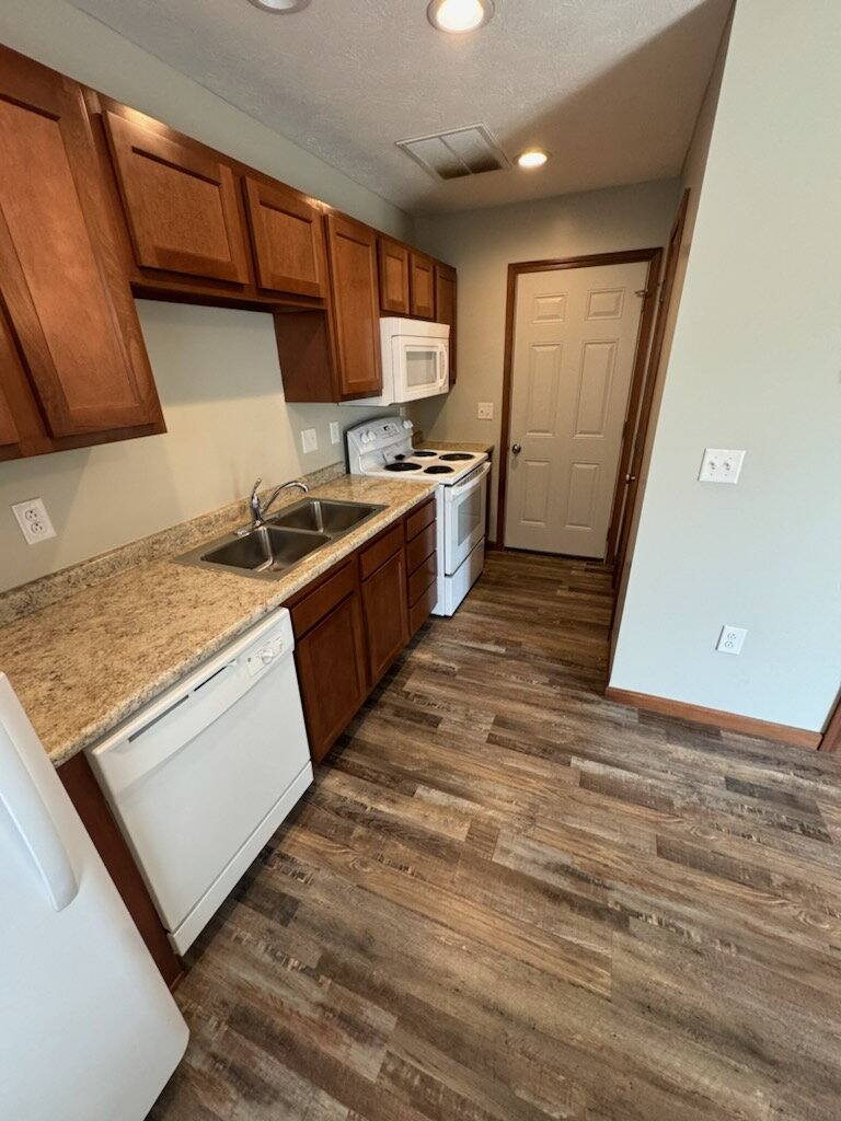 Townhouse for rent at 729 Meadow Glen Ave, Brookville, OH 45309