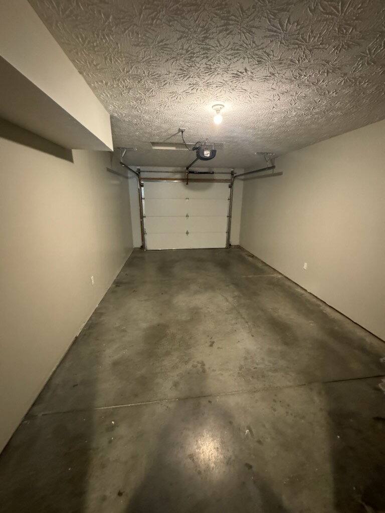 Townhouse for rent at 729 Meadow Glen Ave, Brookville, OH 45309