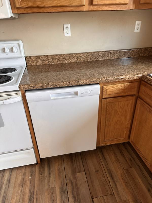 House for rent at 8403 Robin Hill Dr, Louisville, KY 40291