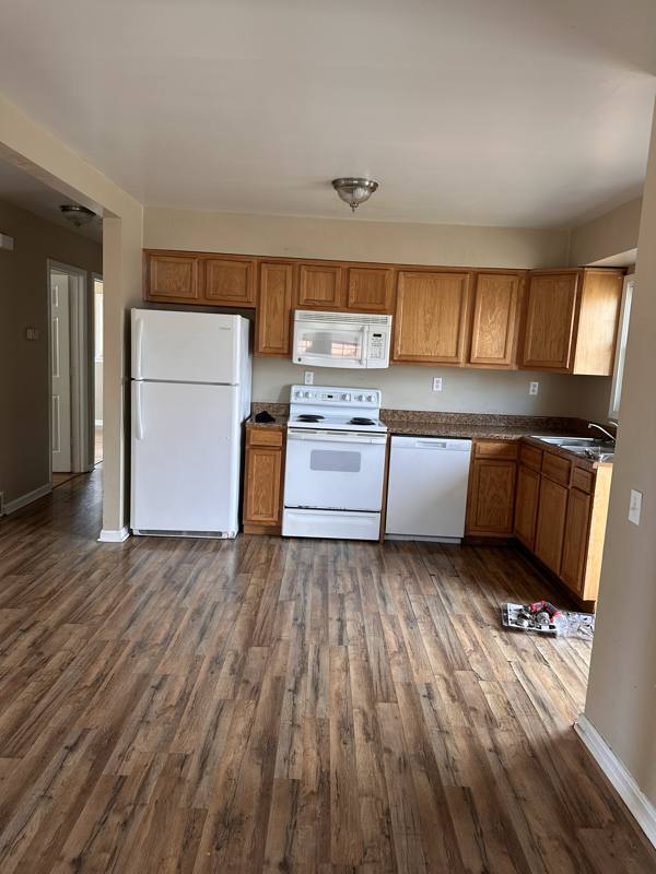 House for rent at 8403 Robin Hill Dr, Louisville, KY 40291