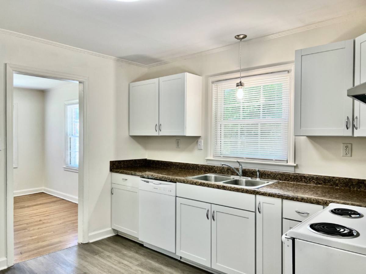 House for rent at 655 Reeves Court, Charlotte, NC 28208
