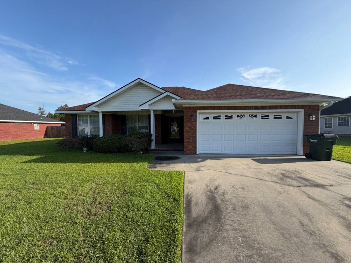 House for rent at 36 Madison Ave NE, Ludowici, GA 31316