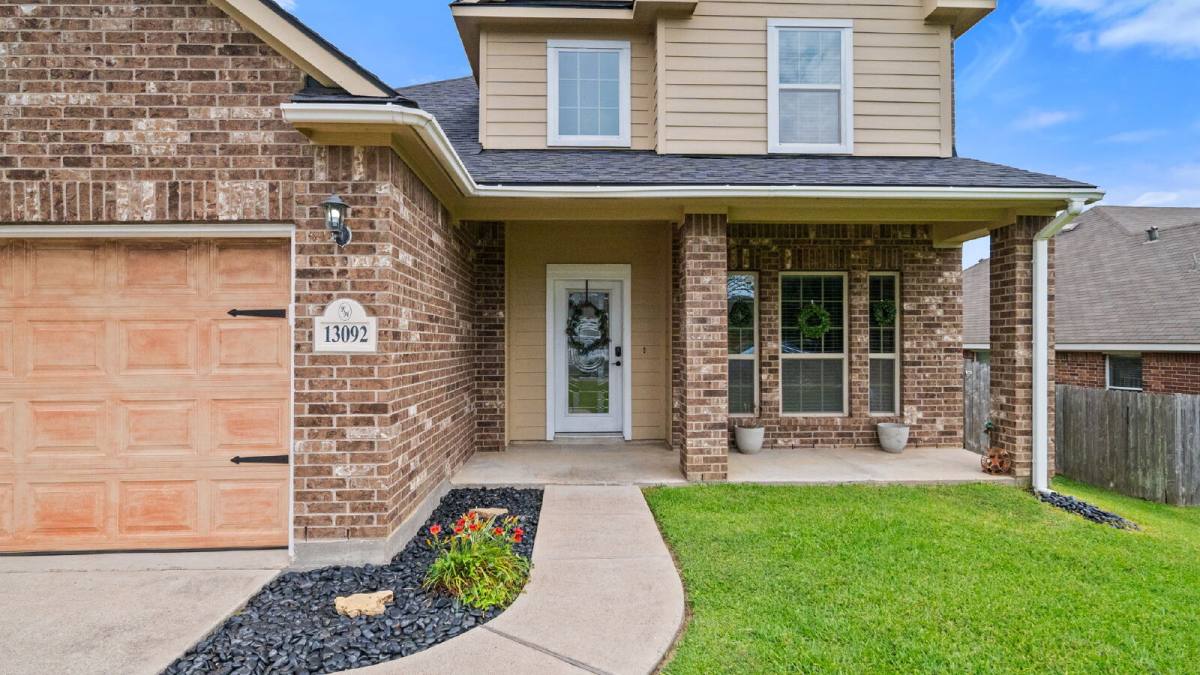 House for rent at 13092 Greenbriar Dr, Willis, TX 77318