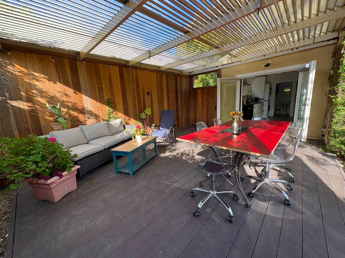 House for rent at 3139 Veteran Ave, Los Angeles, CA 90034