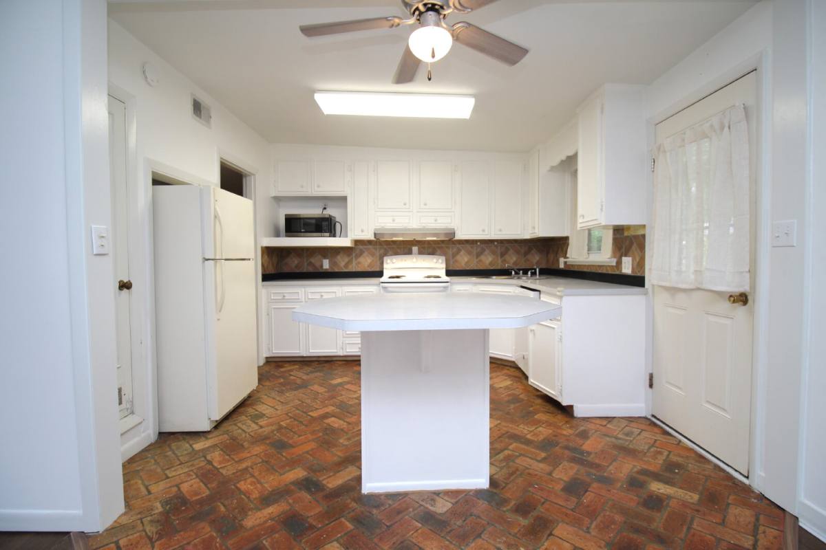 House for rent at 3875 Arbutus Dr, Pensacola, FL 32504