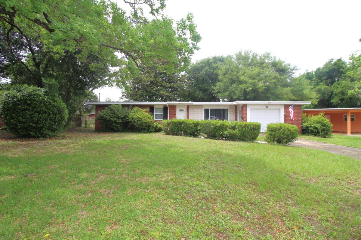 House for rent at 3875 Arbutus Dr, Pensacola, FL 32504