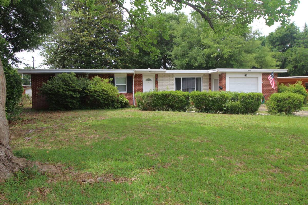House for rent at 3875 Arbutus Dr, Pensacola, FL 32504