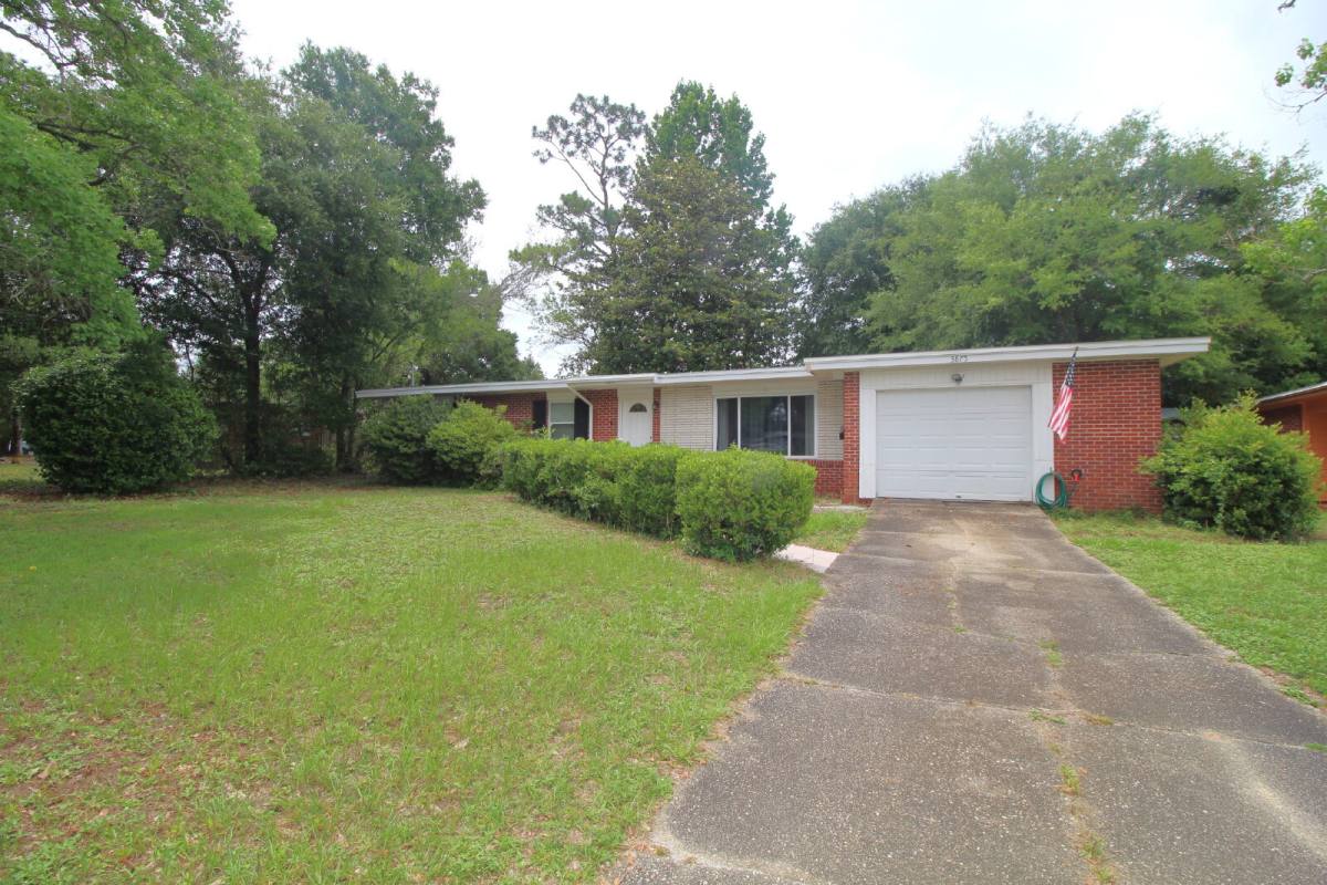 House for rent at 3875 Arbutus Dr, Pensacola, FL 32504