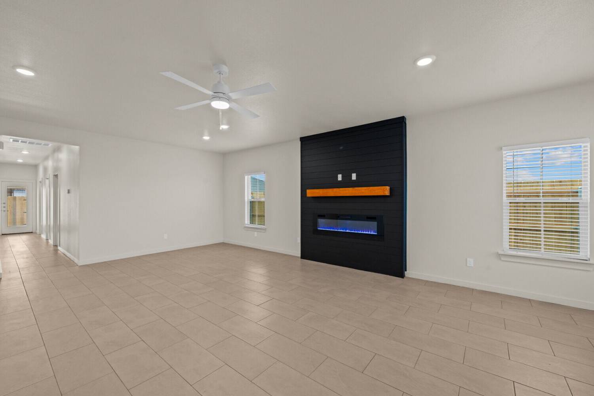 Townhouse for rent at 7038 41st St, Lubbock, TX 79407
