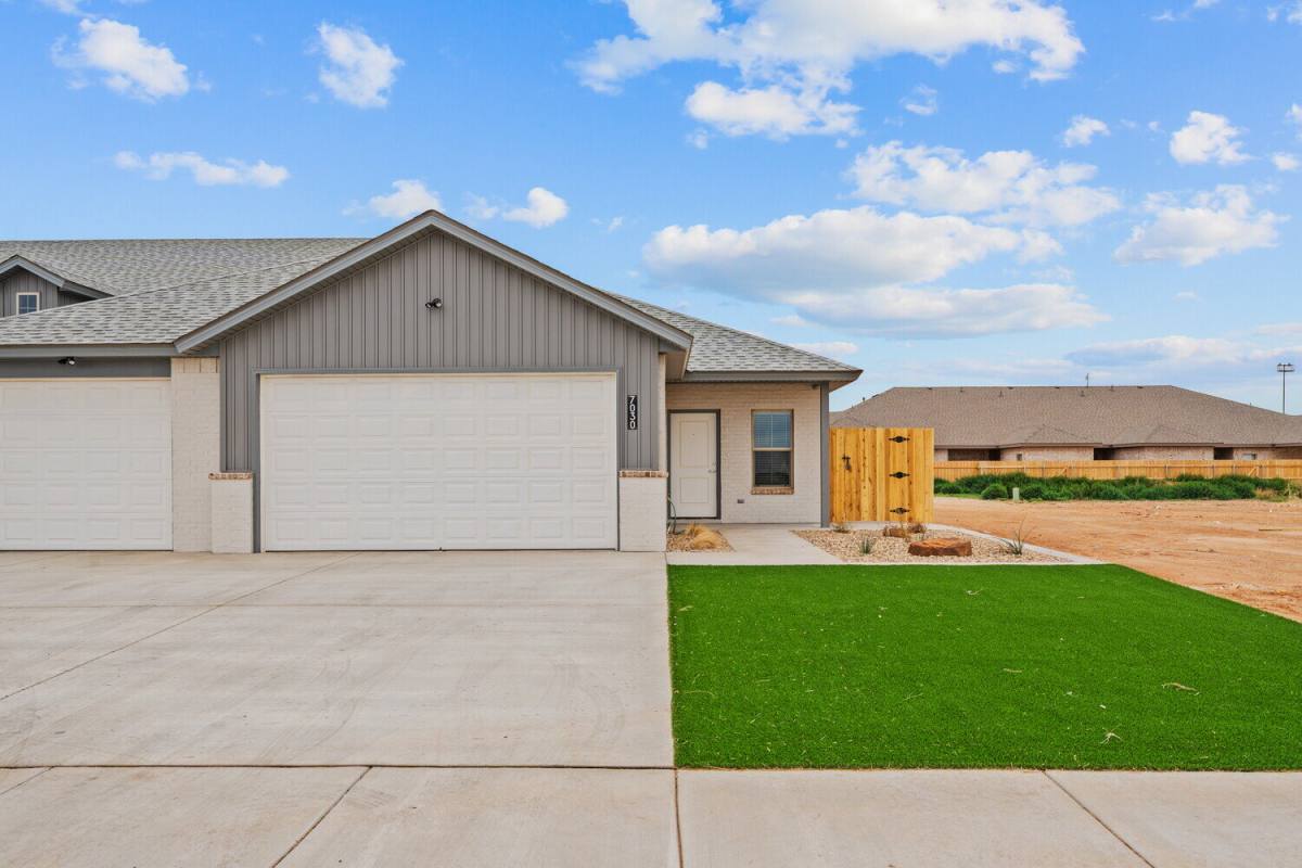 Townhouse for rent at 7038 41st St, Lubbock, TX 79407