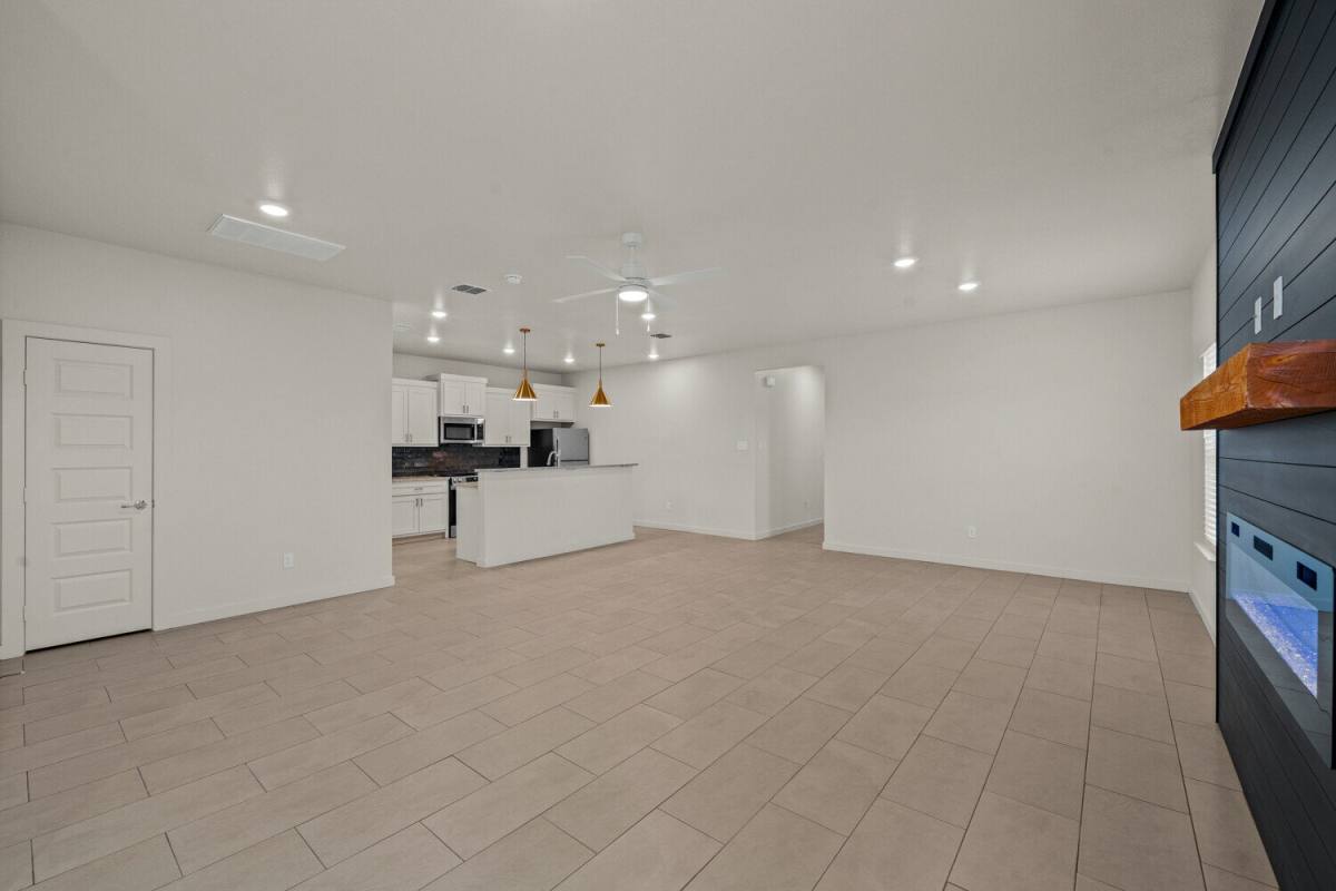Townhouse for rent at 7038 41st St, Lubbock, TX 79407