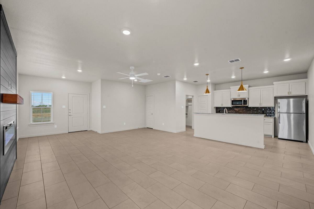 Townhouse for rent at 7038 41st St, Lubbock, TX 79407