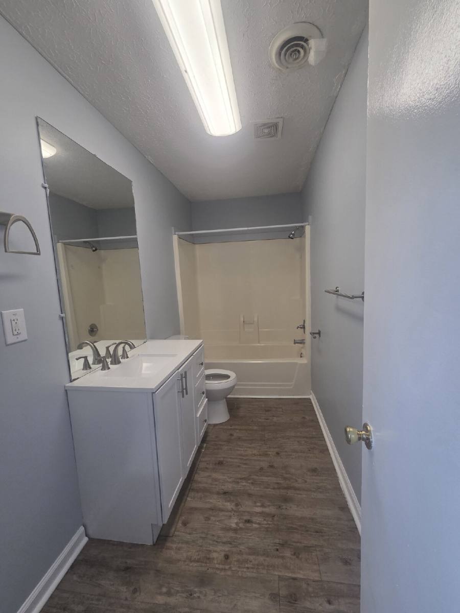 Townhouse for rent at 1165 Claylick Rd #B, White Bluff, TN 37187
