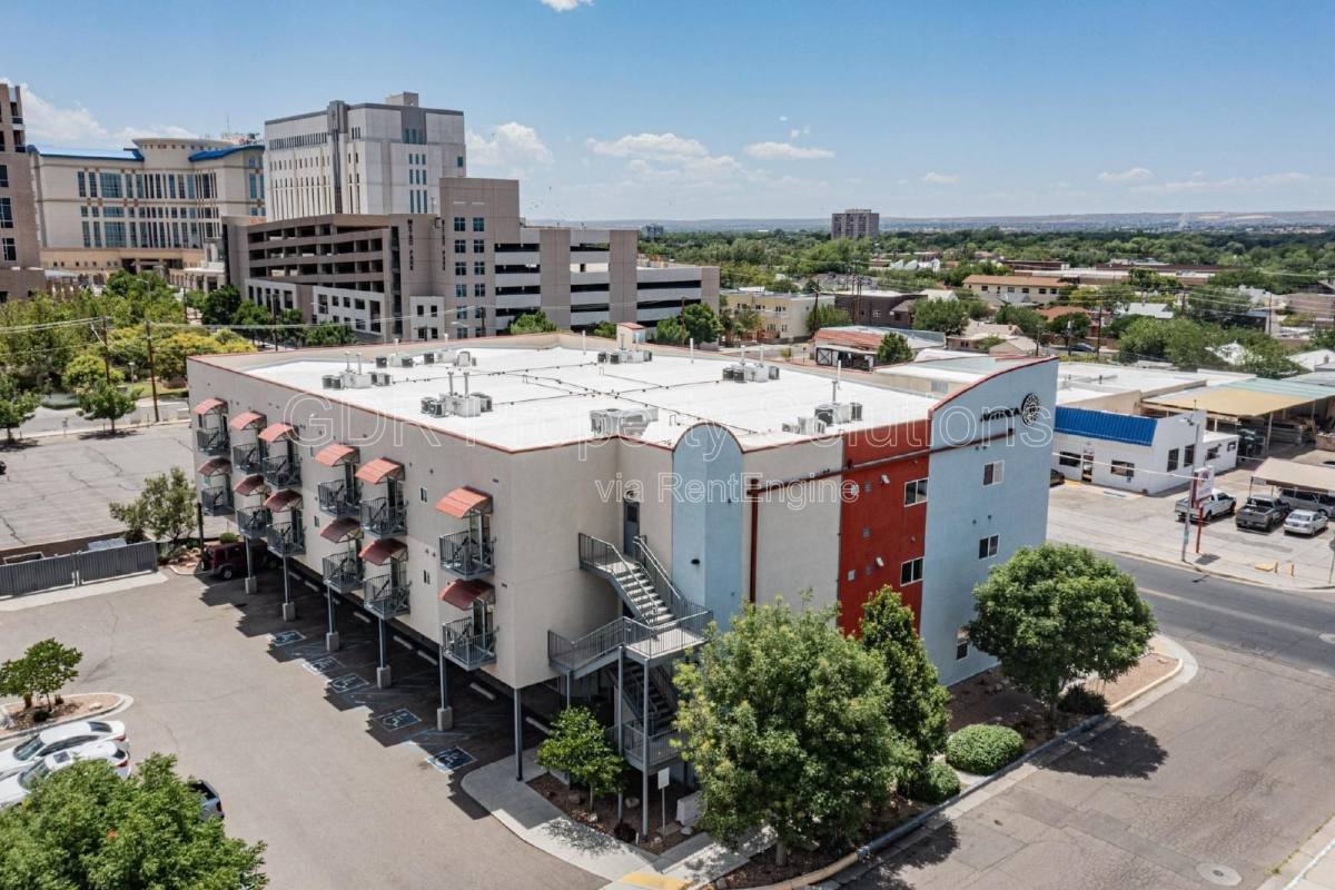 Apartment for rent at 950 4th St NW, Albuquerque, NM 87102