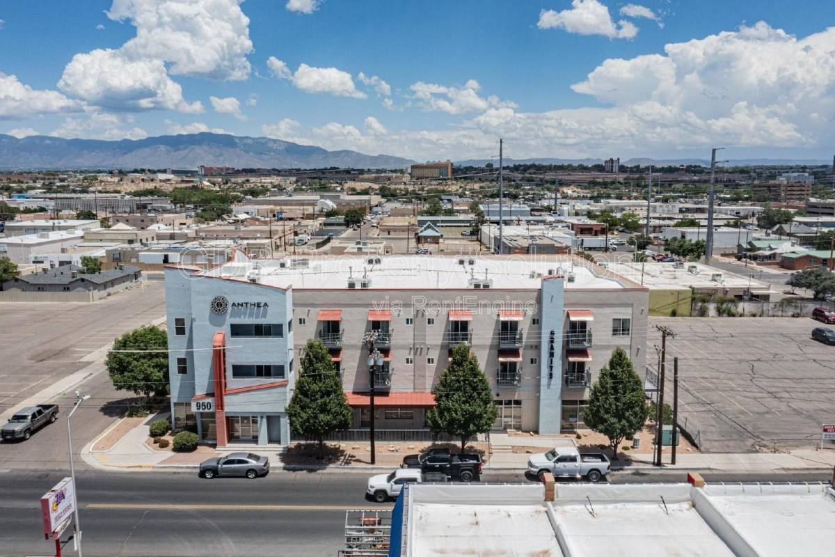 Apartment for rent at 950 4th St NW, Albuquerque, NM 87102