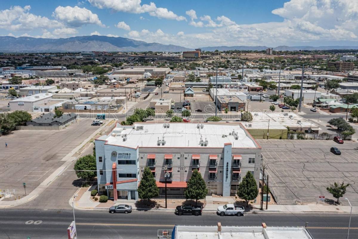 Apartment for rent at 950 4th St NW, Albuquerque, NM 87102