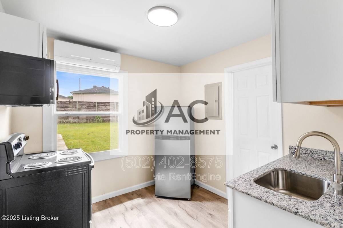 Apartment for rent at 3632 Manslick Rd, Louisville, KY 40215