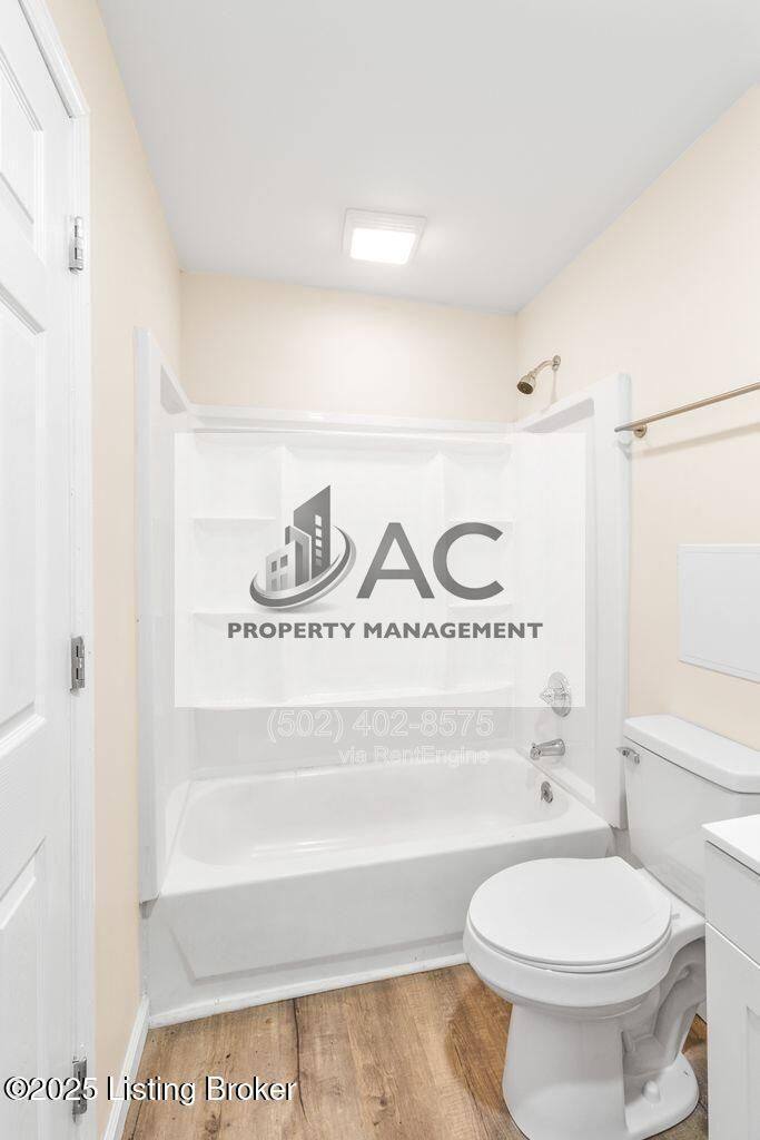 Apartment for rent at 3632 Manslick Rd, Louisville, KY 40215